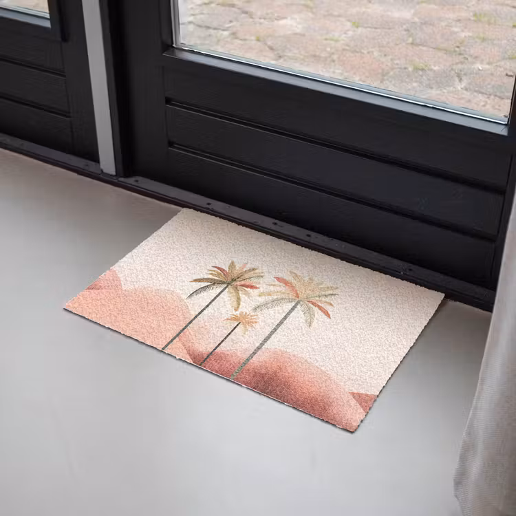 Palmbomen - Heuvels - Minimalistisch - Zachtroze Deurmat klein -sfeer2