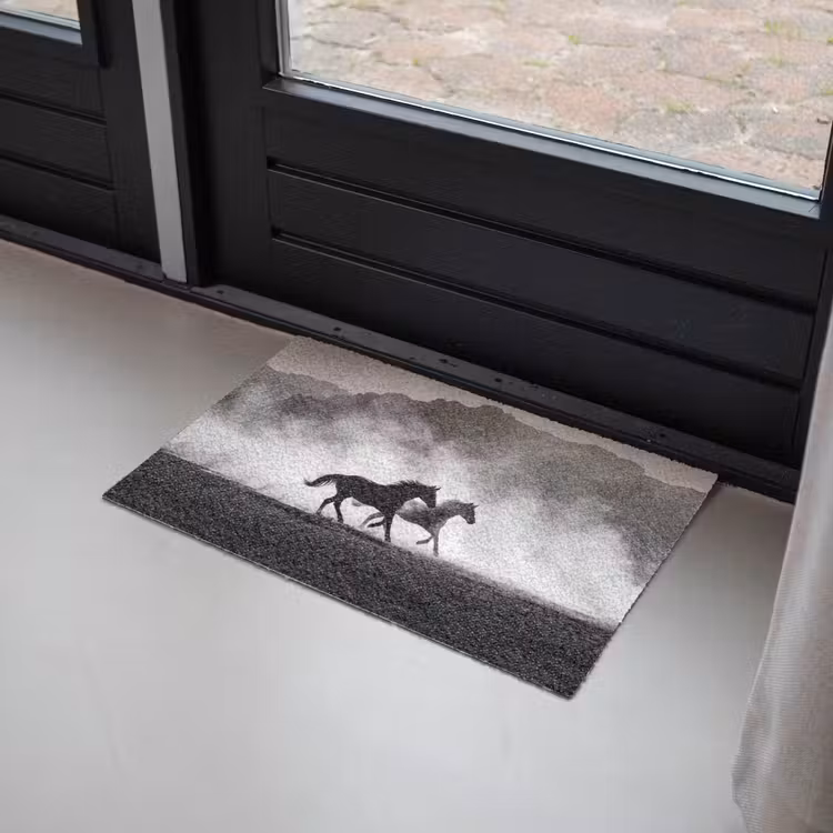 Paard - Ren - Stof - Zwart-wit - Dieren Deurmat klein -sfeer2