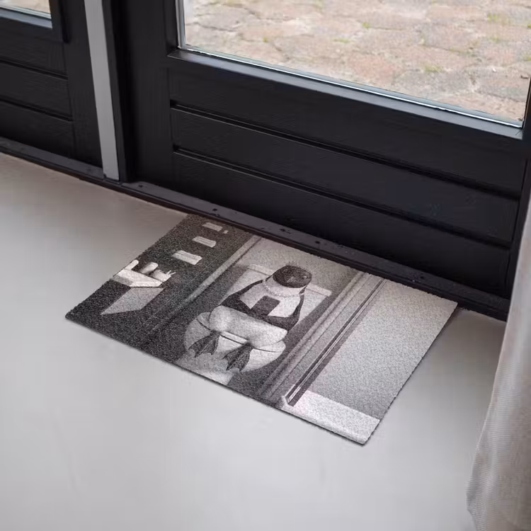 Pinguïn - Telefoon - Toilet - Zwart - Wit Deurmat klein -sfeer2
