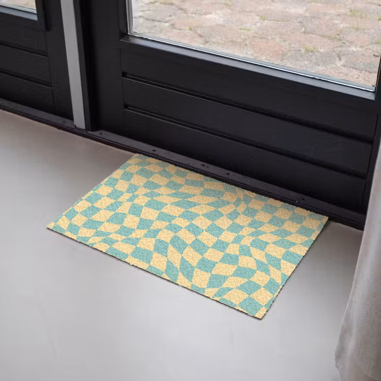 Hokjes patroon - Geel - Blauw - Golvende lijnen Deurmat klein -sfeer2