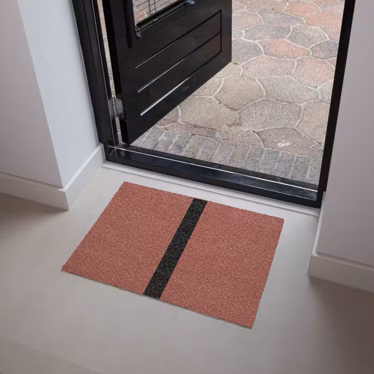 Rood - Zwart - Streep - Minimalistisch Deurmat klein -sfeer5