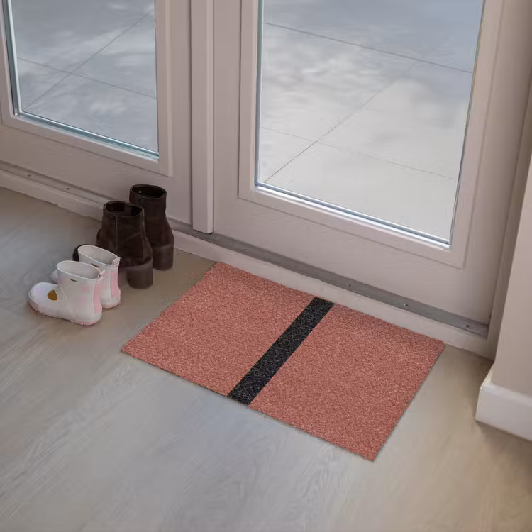 Rood - Zwart - Streep - Minimalistisch Deurmat klein -sfeer3