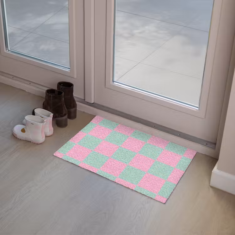 Schaakbord patroon - Groen - Roze - Blokjes Deurmat klein -sfeer3