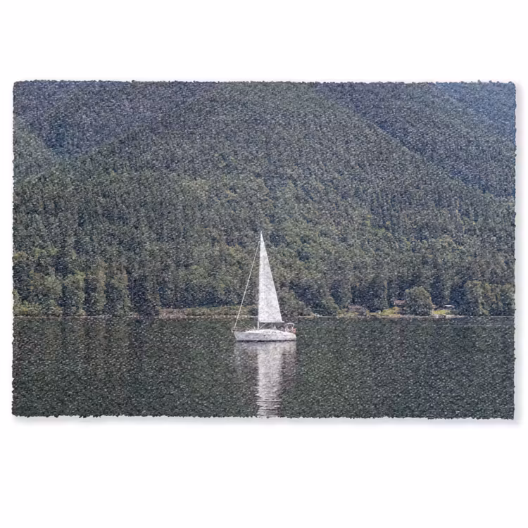 Fußmatte - Segelboot – Wasser – Berge – Natur – Grün - Zeilboot - Water - Bergen - Natuur - Groen Deurmat klein