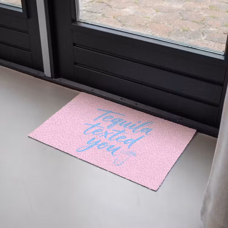 Tequila texted you - Roze - Blauw Deurmat klein -sfeer2