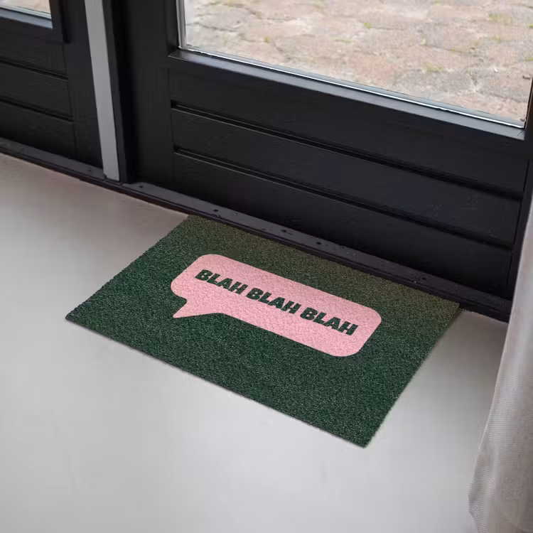 Tekstwolk - BLAH BLAH BLAH - Roze Deurmat klein -sfeer2