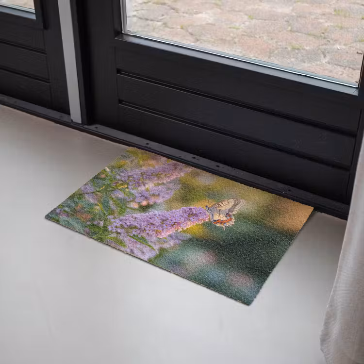 Sierlijke - Vlinder - Paarse - Bloemen Deurmat klein -sfeer2