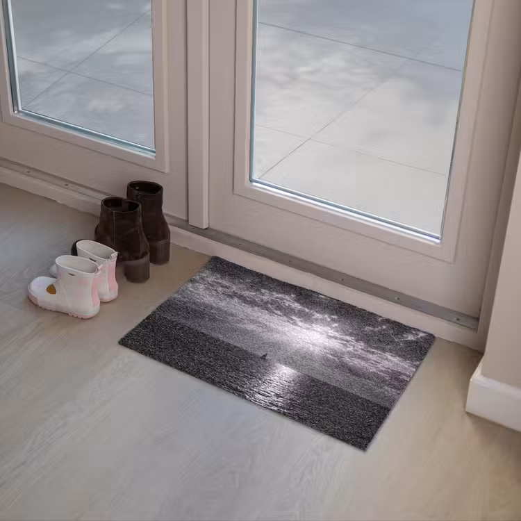 Water - Boot - Lucht - Natuur - Zwart-wit Deurmat klein -sfeer3