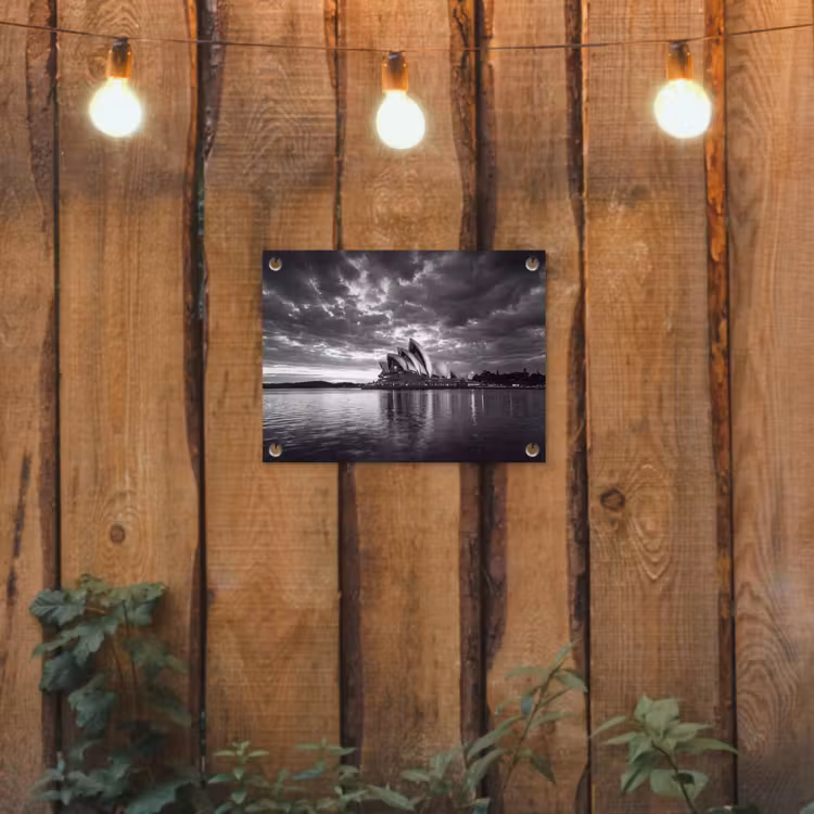 Architectuur - Water - Stad - Modern - Zwart-wit tuinposter los doek klein -sfeer1