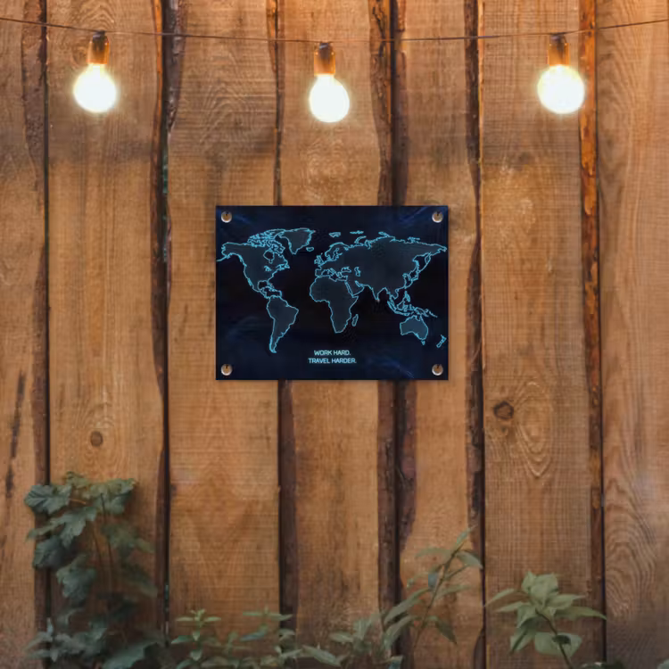 Digitaal - Wereldkaart - Blauw - Quote tuinposter los doek klein -sfeer1