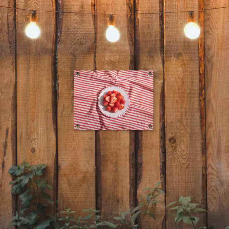 Eten - Aardbeien - Fruit - Zomer - Rood tuinposter los doek klein -sfeer1