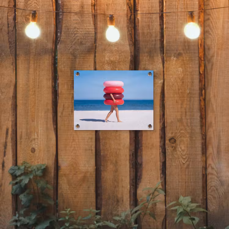 Mensen - Strand - Zomer - Recreatie - Kleurrijk tuinposter los doek klein -sfeer1