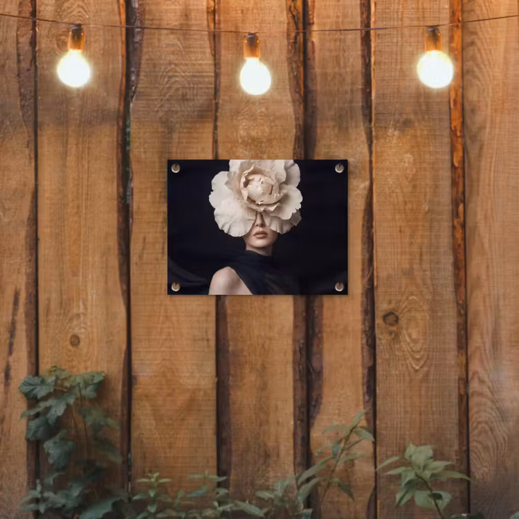 Roos - Tijdloos - Zwart tuinposter los doek klein -sfeer1