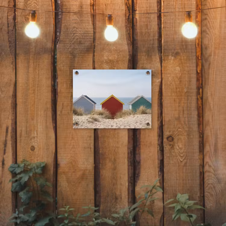 Strand - Huisjes - Kleurrijk - Duinen tuinposter los doek klein -sfeer1