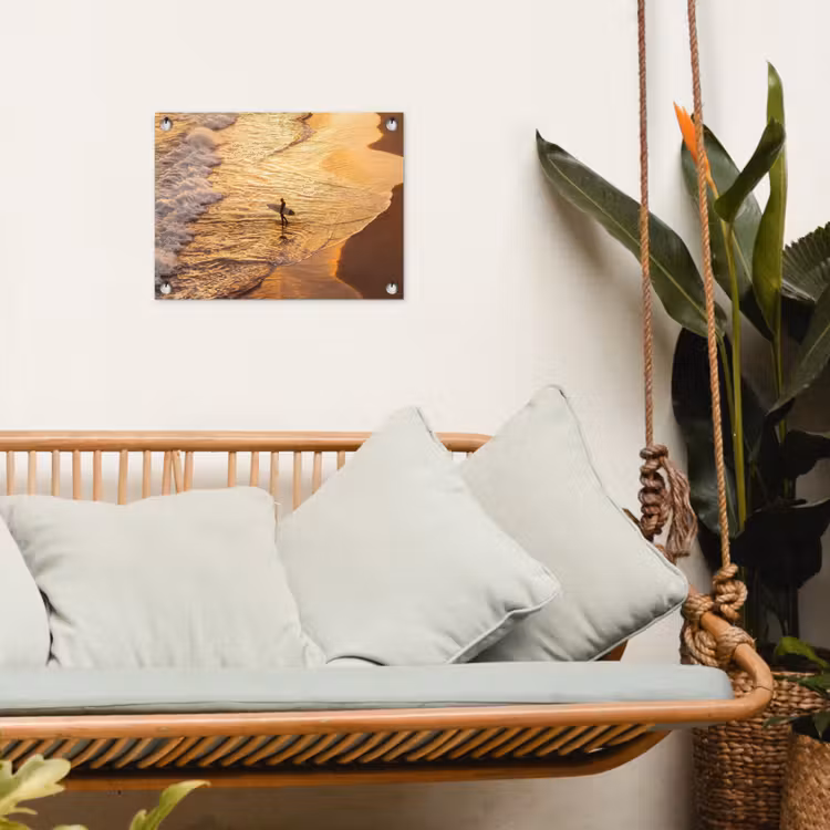Surfer - Strand - Zonsondergang - Oceaan - Goud tuinposter los doek klein -sfeer7