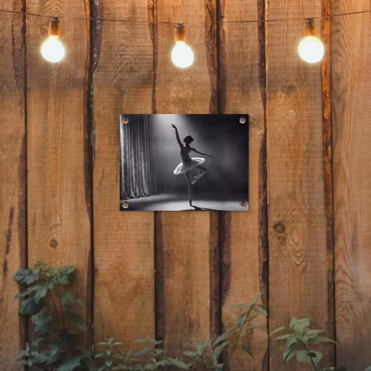 Danser - Podium - Zwart-wit - Kunst - Klassiek tuinposter los doek klein -sfeer1