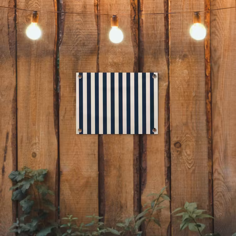 Verticale strepen - Blauw - Crème tuinposter los doek klein 239 -sfeer1