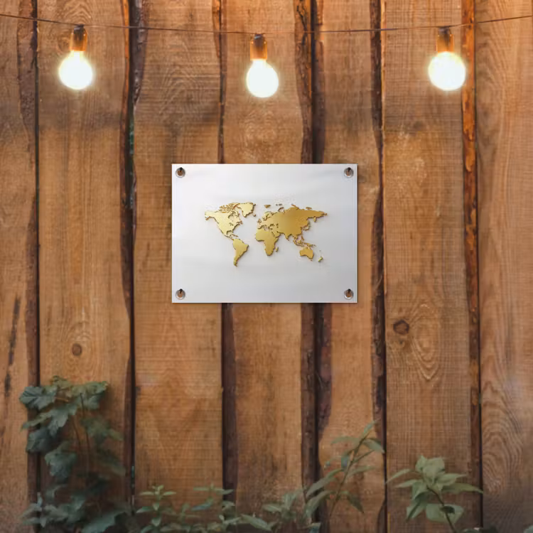 Wereldkaart - Luxe uitstraling - Glanzend goud tuinposter los doek klein -sfeer1