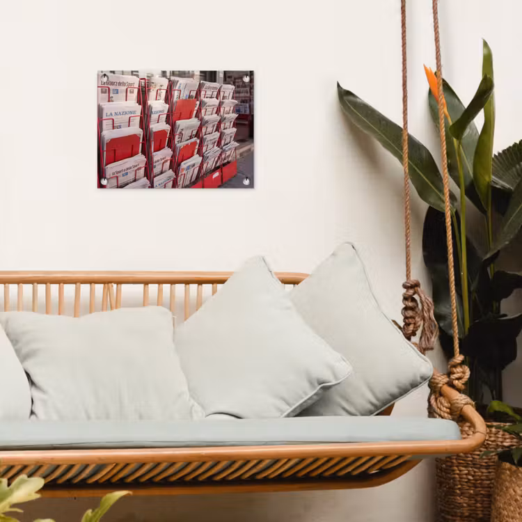 Kranten - Rek - Stedelijk - Dagelijks leven - Rood tuinposter los doek klein -sfeer7