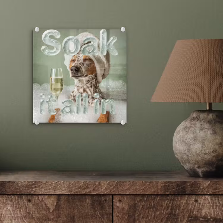 Soak it all in - Hond - Bad plexiglas 5mm klein -sfeer3
