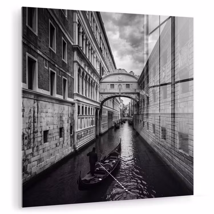 Glasbild - Boot – Wasserstraße – Stadt – Schwarz-Weiß – Architektur - Boot - Waterweg - Stad - Zwart-wit - Architectuur plexiglas 5mm klein