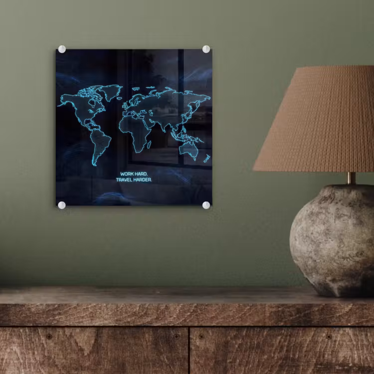 Digitaal - Wereldkaart - Blauw - Quote plexiglas 5mm klein -sfeer3