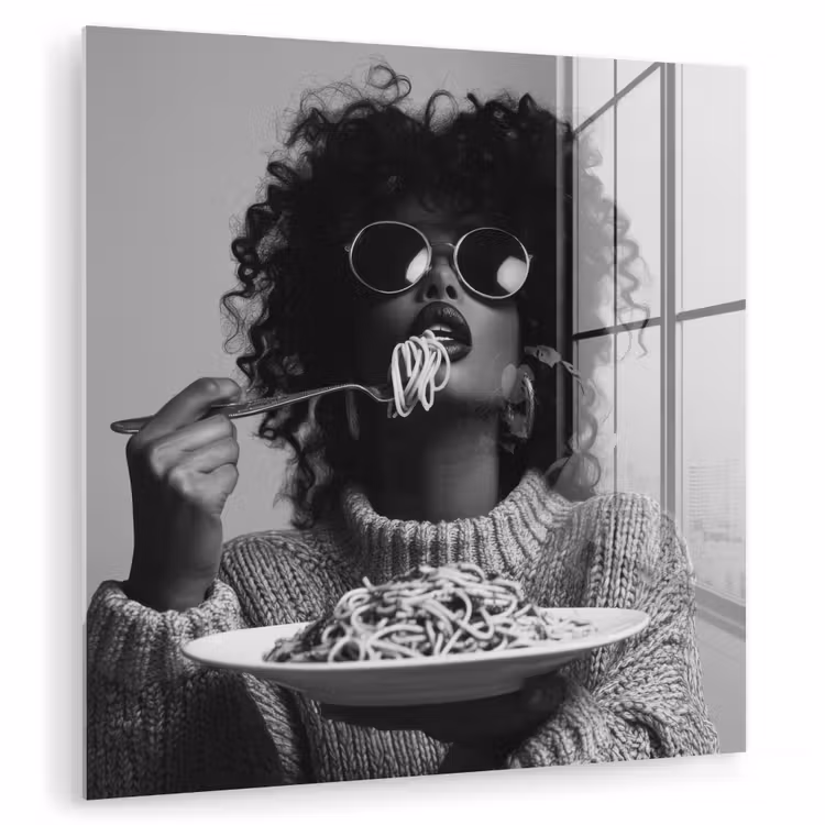 Vrouw - Pasta - Zwart - Wit plexiglas 5mm klein -zzzproduct_nieuw