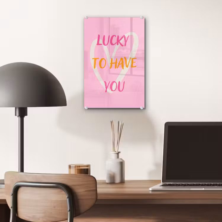 Lucky - Love - Valentijn - Roze plexiglas 5mm klein -sfeer6