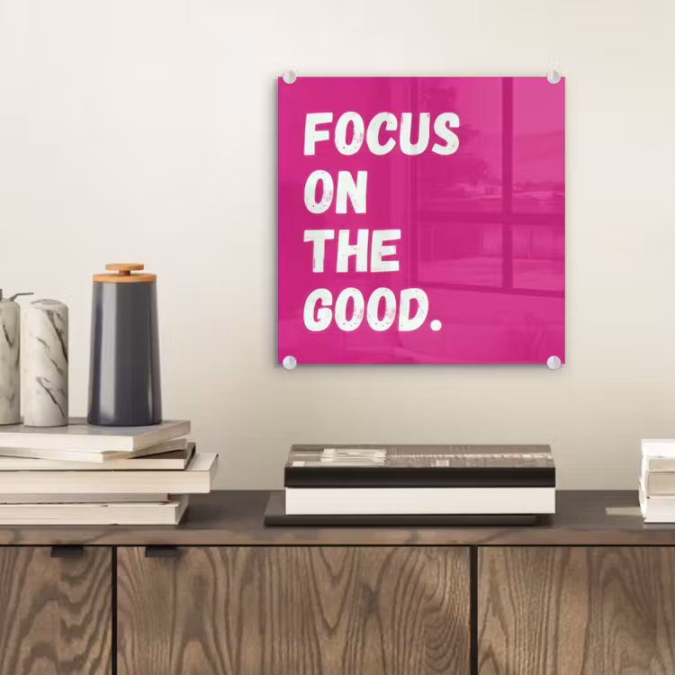 Focus on the good - Roze - Simple plexiglas 5mm klein -sfeer1