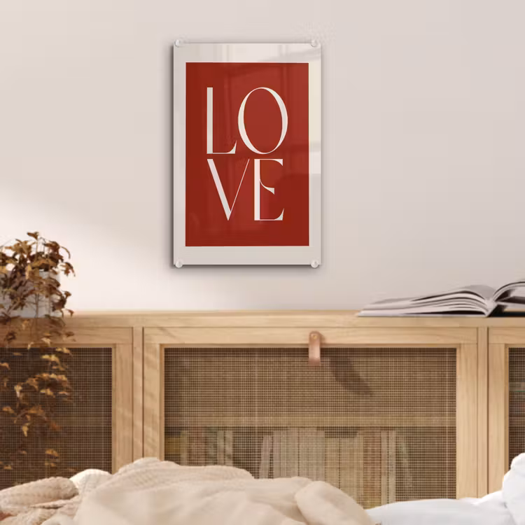 Love - Rood - Minimalistisch plexiglas 5mm klein -sfeer4