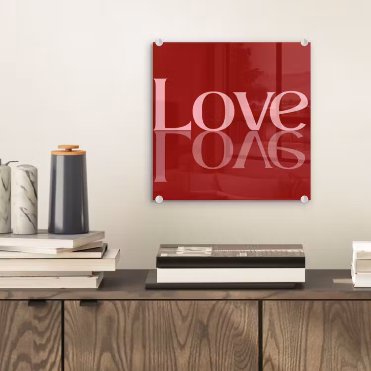 Love - Spiegeling - Rood plexiglas 5mm klein -sfeer1