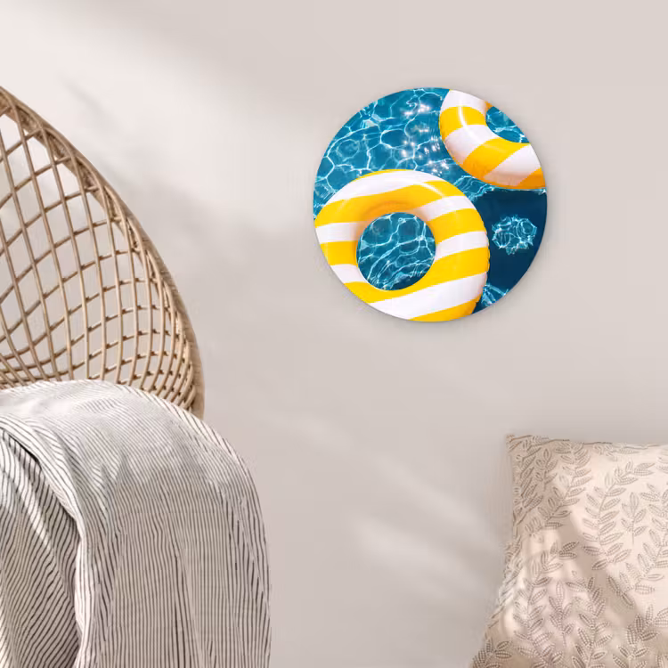 Glasbild Rund - Schwimmbad – Schwimmringe – Sommer – Gelb – Blau - Zwembad - Zwembanden - Zomer - Geel - Blauw Wandcirkel plexiglas klein