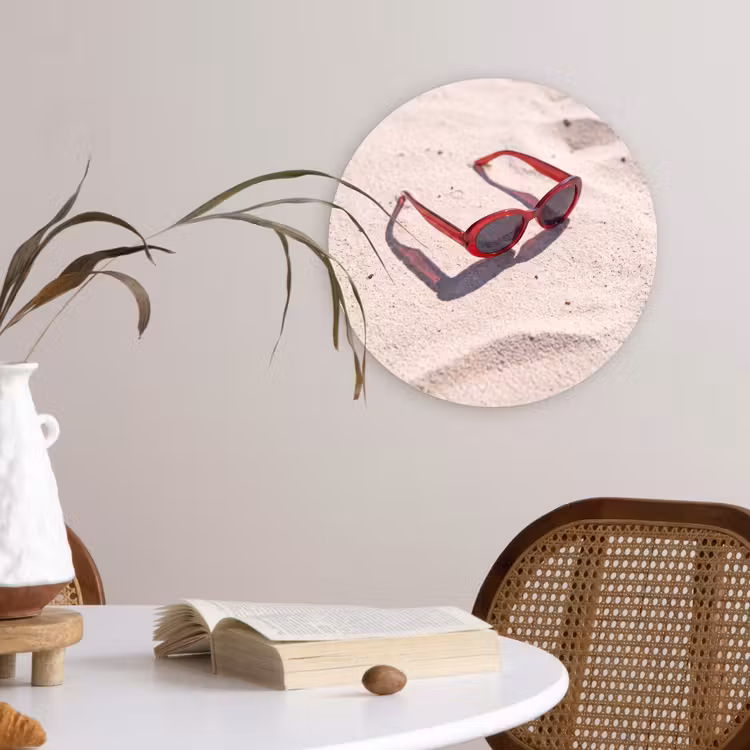 Glasbild Rund - Sonnenbrille – Strand – Urlaub – Rot - Zonnebril - Strand - Vakantie - Rood Wandcirkel plexiglas klein