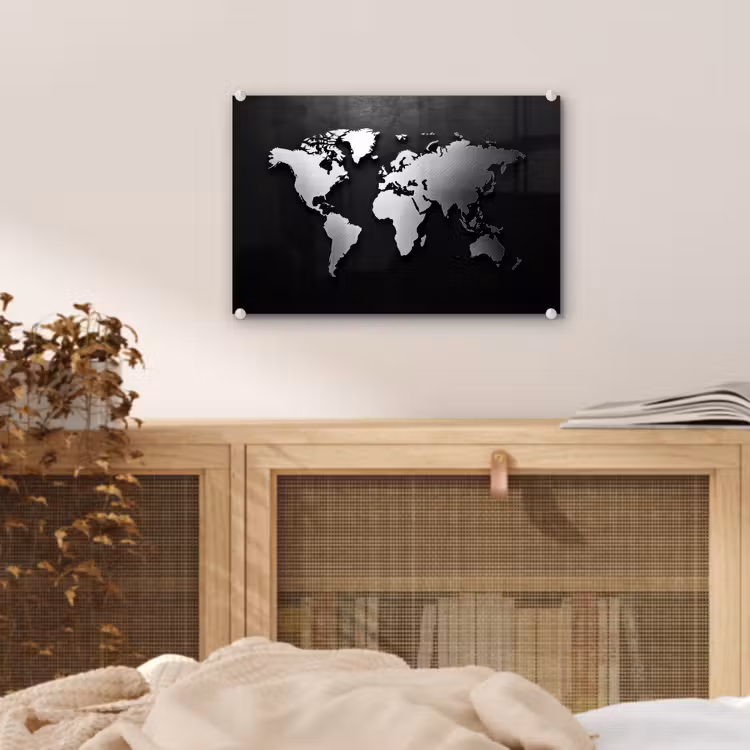 Wereldkaart - Donker - Zilver - Zwart plexiglas 5mm klein -sfeer4