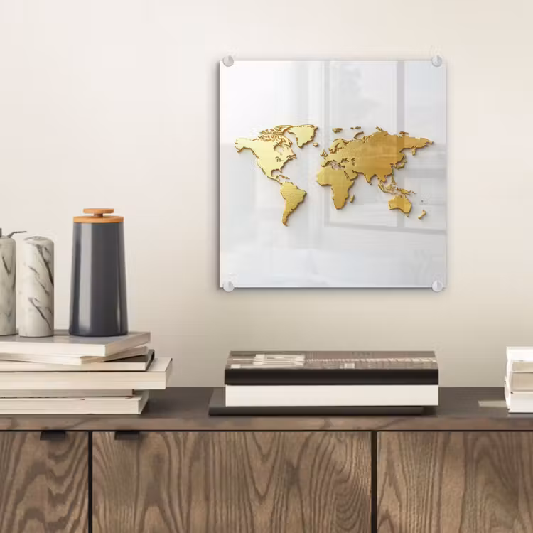 Wereldkaart - Luxe uitstraling - Glanzend goud plexiglas 5mm klein -sfeer1