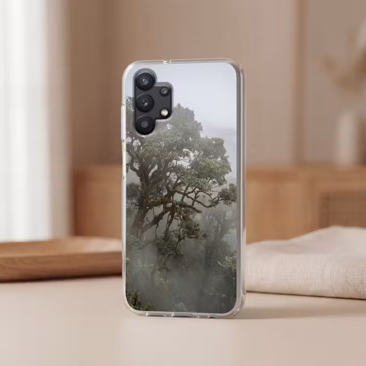 Boom - Mistig - Bos - Groen - Natuur Telefoonhoesje Samsung Galaxy A32 5G klein -sfeer2