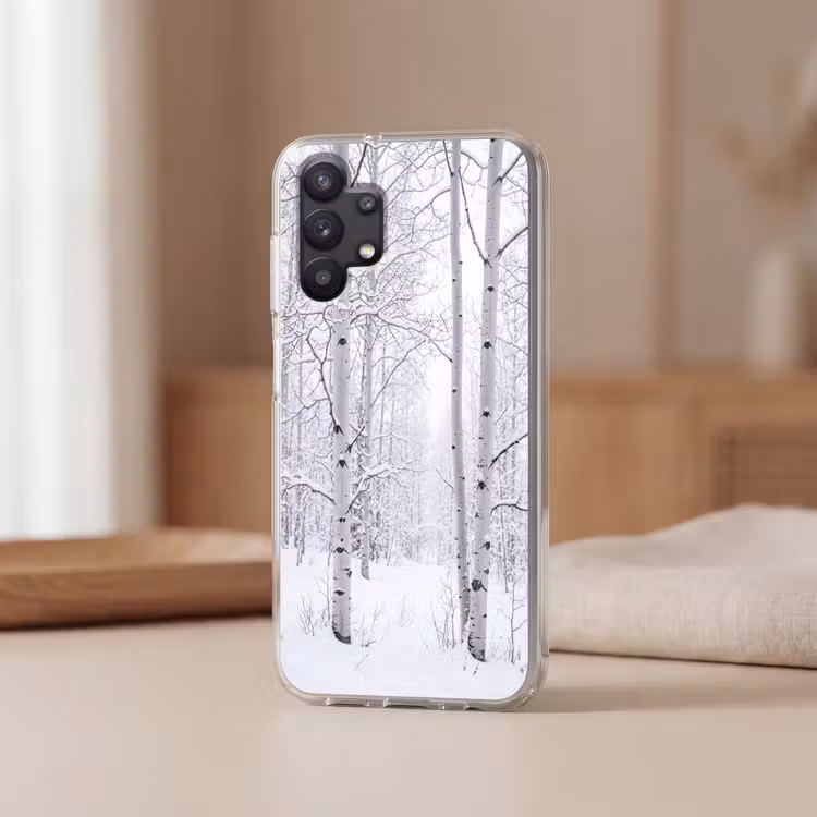 Berkenbomen - Sneeuw - Winter - Bos - Wit Telefoonhoesje Samsung Galaxy A32 5G klein -sfeer2