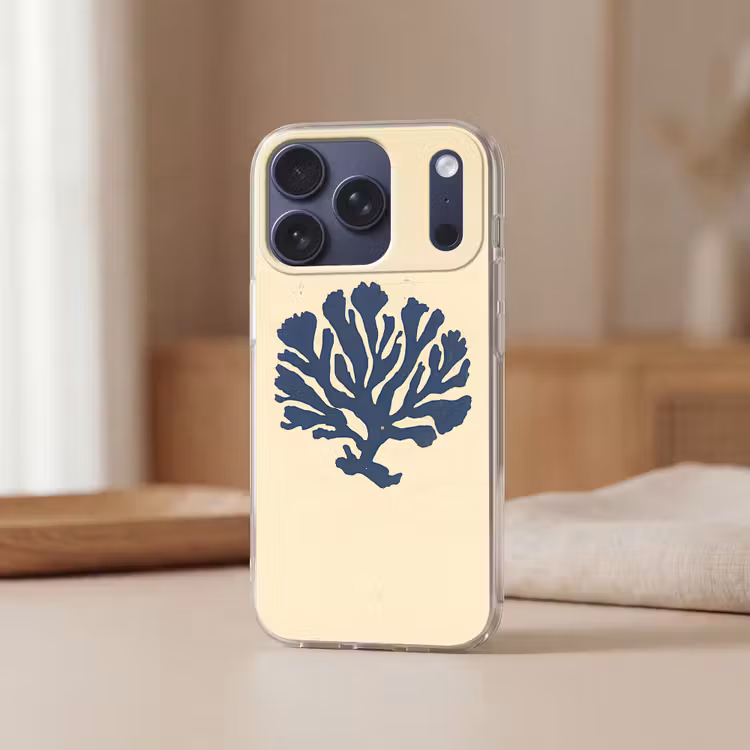 Blauw koraal - Vertakkingen - Beige Telefoonhoesje iPhone 17 Pro klein -sfeer2