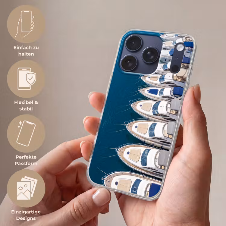 Boot - Jachthaven - Water - Zomer - Blauw Telefoonhoesje iPhone 17 Pro klein -sfeer3_DE