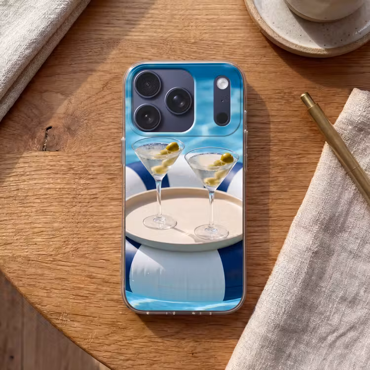 Cocktail - Zwembad - Zomer - Blauw Telefoonhoesje iPhone 17 Pro klein -sfeer1