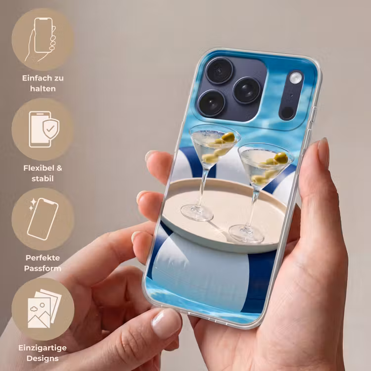 Cocktail - Zwembad - Zomer - Blauw Telefoonhoesje iPhone 17 Pro klein -sfeer3_DE