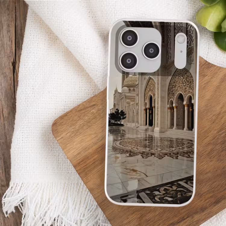 Gouden details - Marmer - Islamitisch Telefoonhoesje iPhone 17 Pro klein -sfeer1