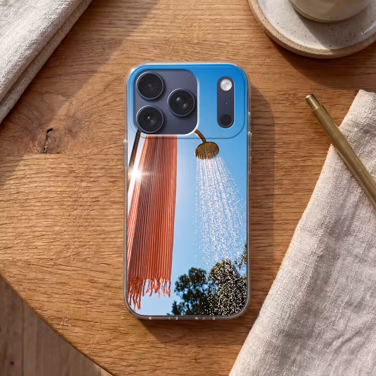 Douche - Water - Zomer - Blauw Telefoonhoesje iPhone 17 Pro klein -sfeer1