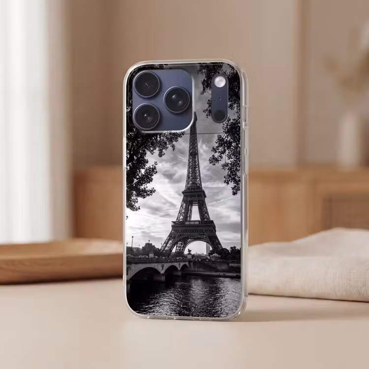 Eiffeltoren - Parijs - Rivier - Architectuur - Zwart-wit Telefoonhoesje iPhone 17 Pro klein -sfeer2