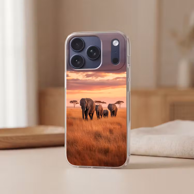 Groep olifanten - Open vlakte - Zon Telefoonhoesje iPhone 17 Pro klein -sfeer2