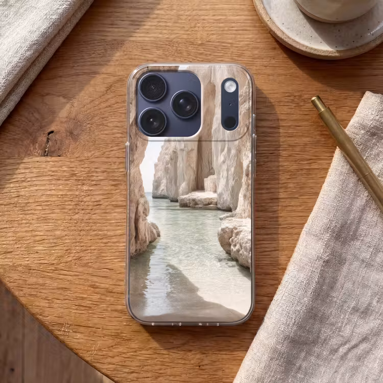 Rotsen - Zee - Zand - Kloof Telefoonhoesje iPhone 17 Pro klein -sfeer1