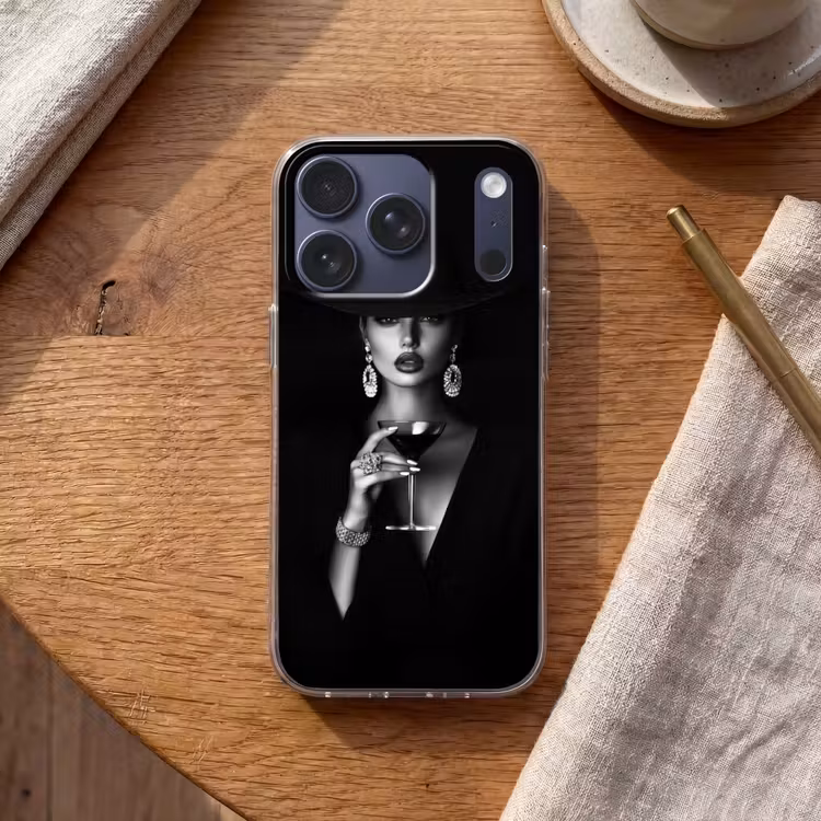 Vrouw - Cocktail - Chic Telefoonhoesje iPhone 17 Pro klein -sfeer1