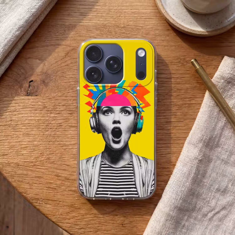 Vrouw - Koptelefoon - Geel Telefoonhoesje iPhone 17 Pro klein -sfeer1