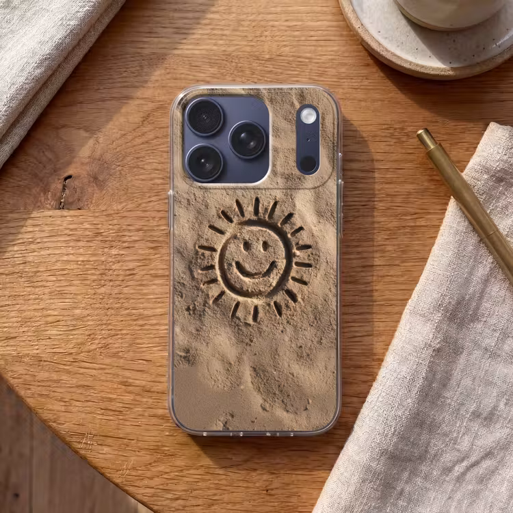 Gezichtje - Zon - Zand - Getekend Telefoonhoesje iPhone 17 Pro klein -sfeer1