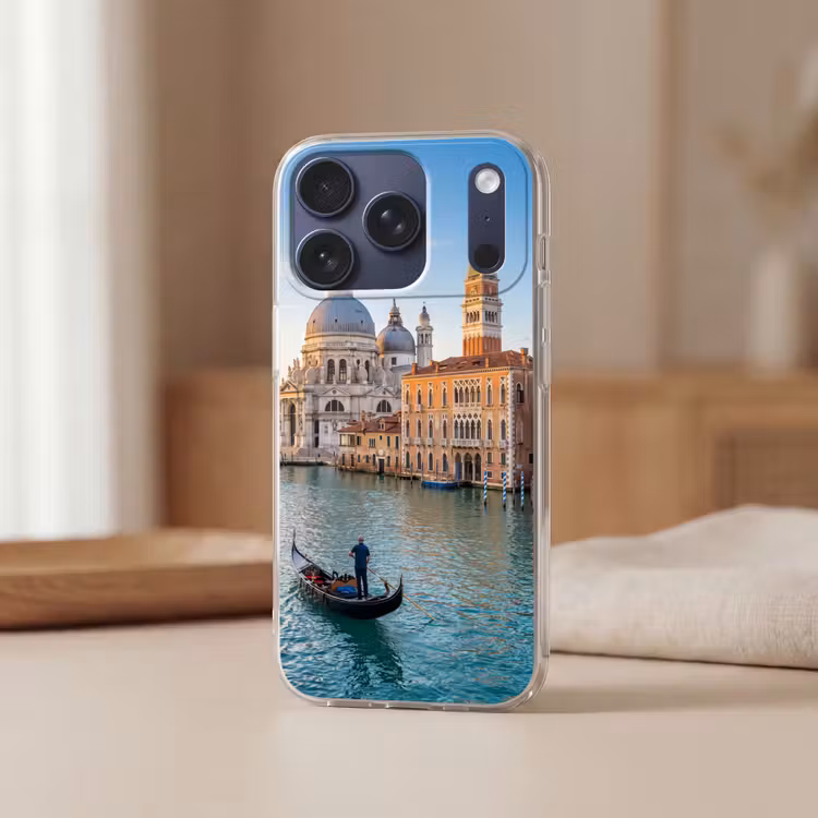 Gondel - Venetië - Kanaal - Stadsgezicht - Avondlicht Telefoonhoesje iPhone 17 Pro klein -sfeer2